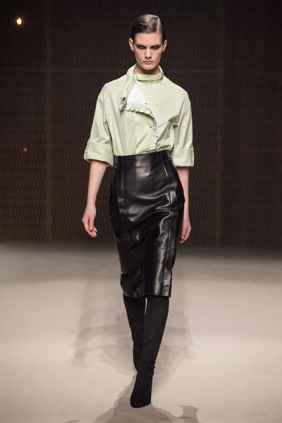 Look 7
